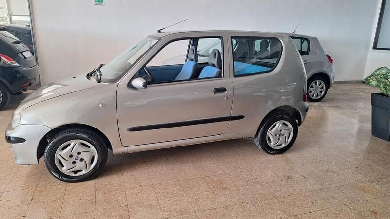 Usata Fiat Seicento 54 CV (39 kW) 2001 Argento Utilitaria