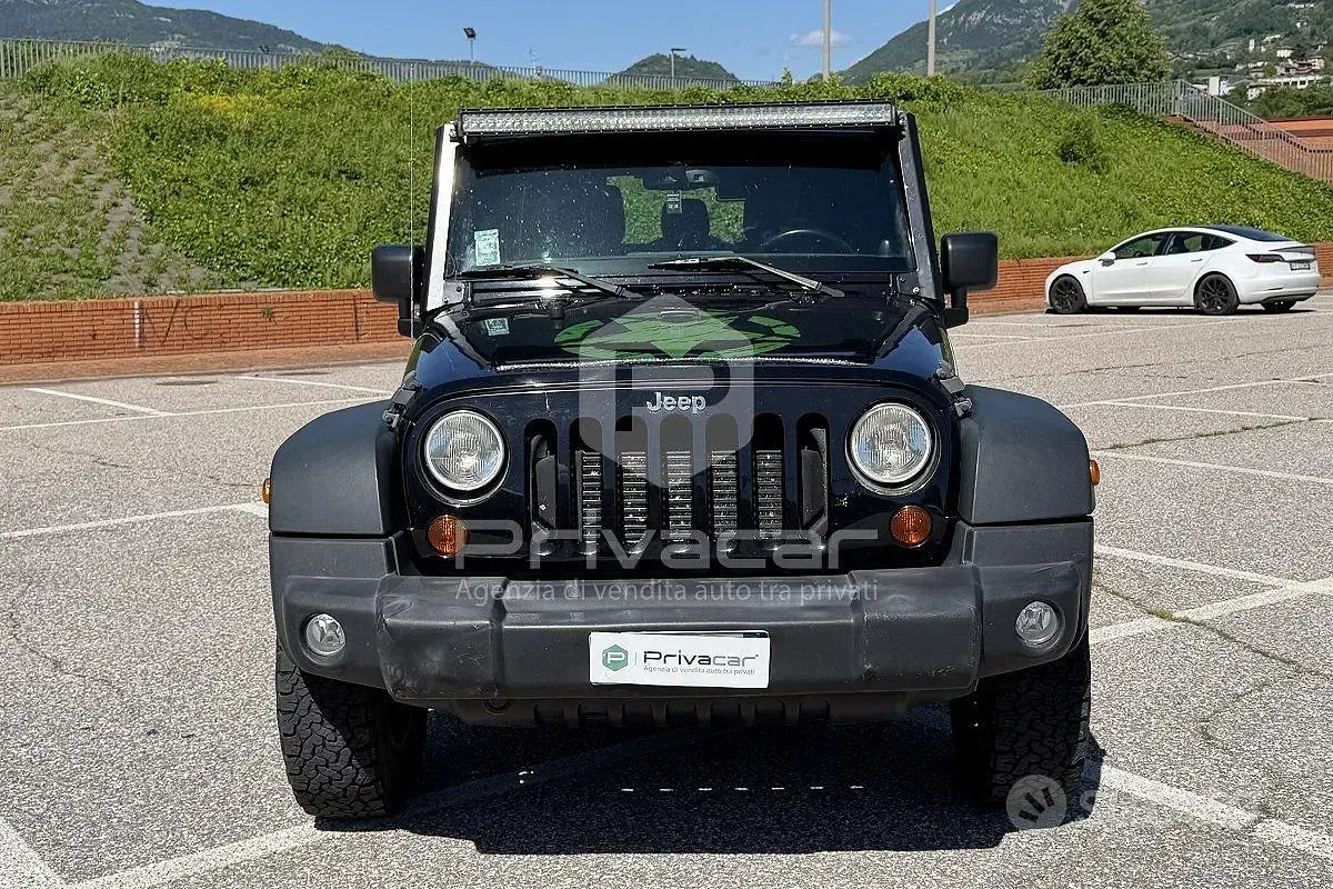 Używany Jeep Wrangler Unlimited Sahara 200 KM (147 kW) 2013 Czarny SUV