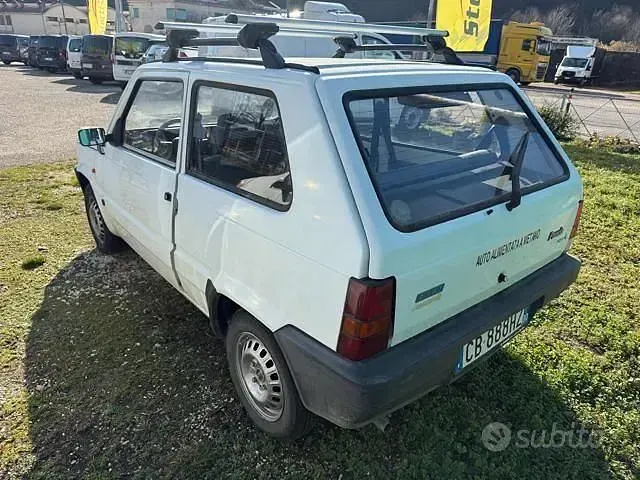 Usata Fiat Panda Young 54 CV (39 kW) 2002 Bianco Berlina