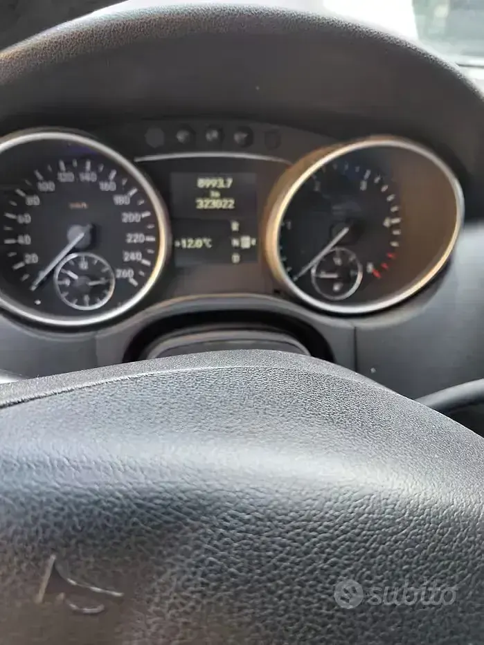 Usata Mercedes 320 224 CV (164 kW) 2008 SUV