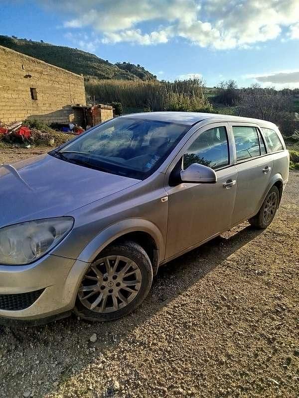 Usata Opel Astra Edition 82 CV (60 kW) 2010