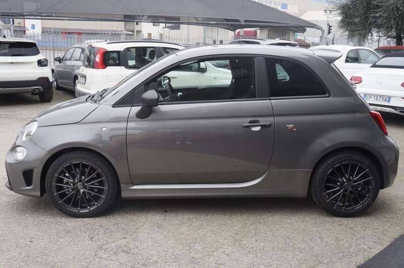 Usata Abarth 595 165 CV (121 kW) 2023 Grigio Utilitaria