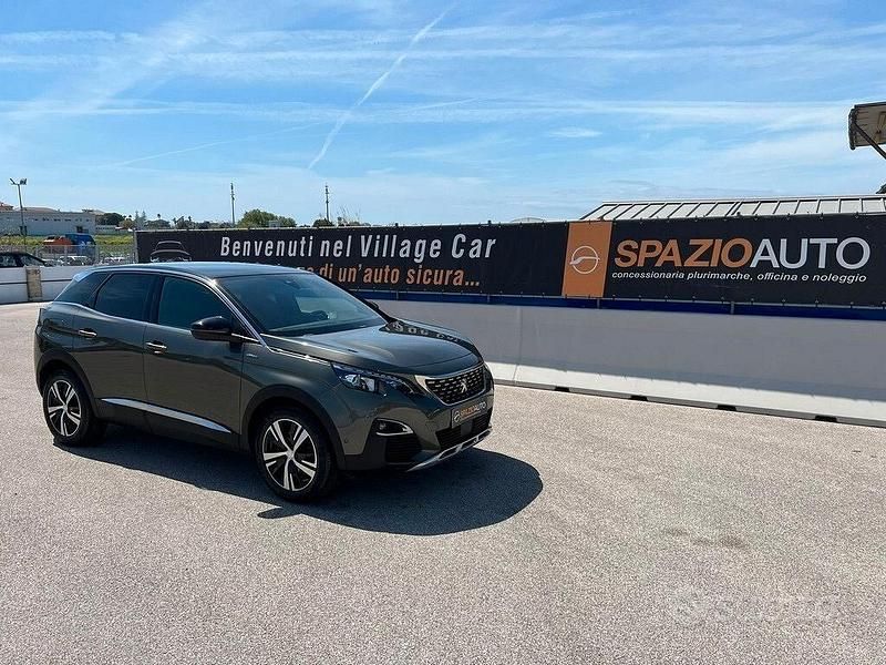 Usata Peugeot 3008 GT-line 130 CV (95 kW) 2019 Grigio SUV