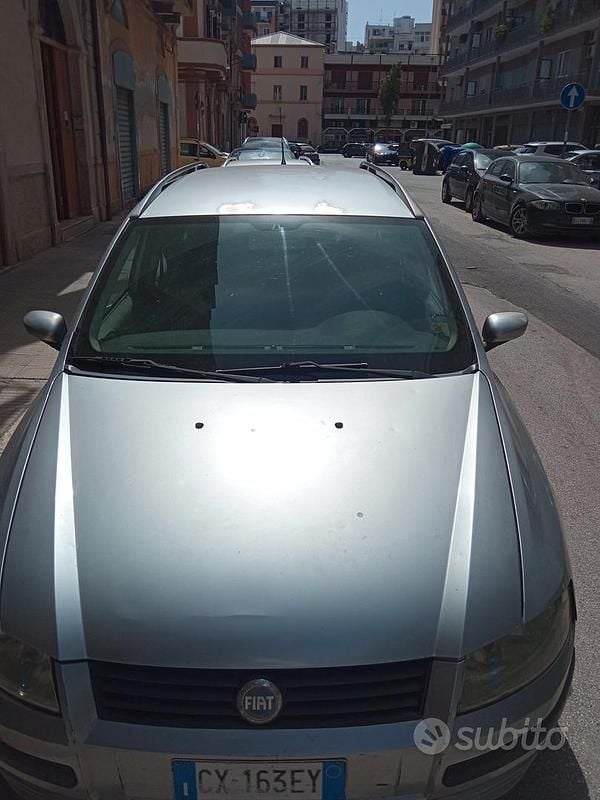 Usata Fiat Stilo 80 CV (58 kW) 2005 Grigio Station wagon
