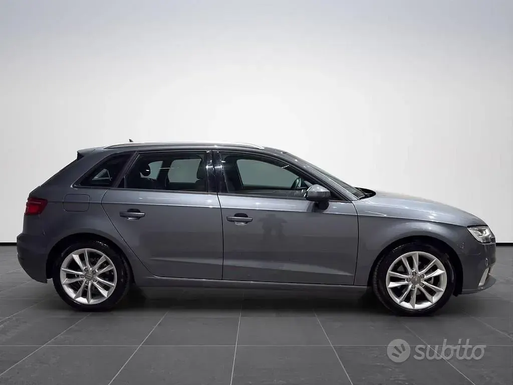 Usata Audi A3 Sport 116 CV (85 kW) 2018 Grigio Berlina