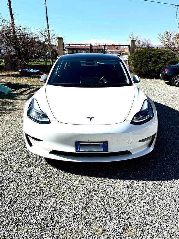Usata 2023 Tesla Model 3 Performance Tre volumi | 34.700 € (Buon prezzo) - Immagine 1/4