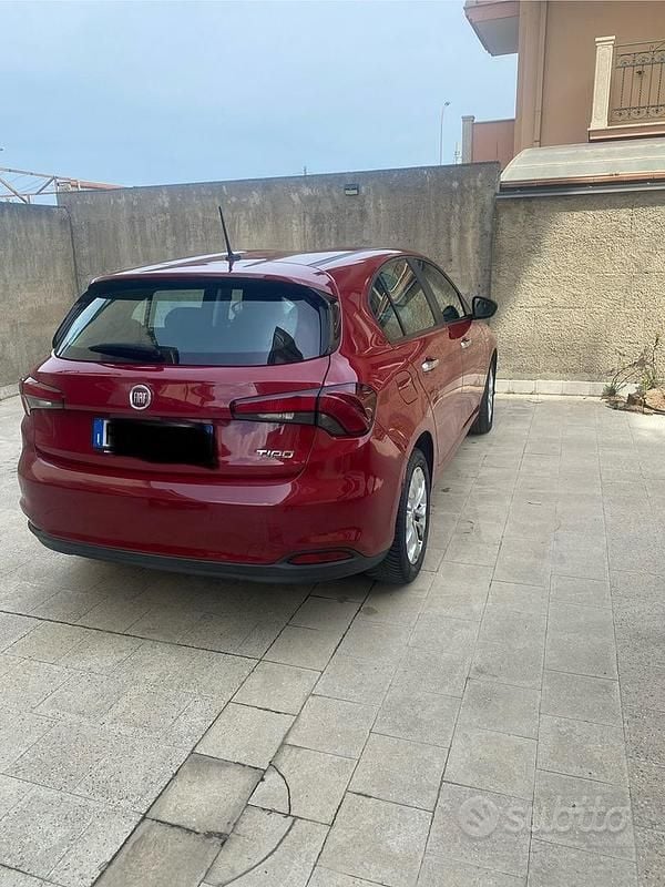 Usata Fiat Tipo 2017 Rosso Utilitaria