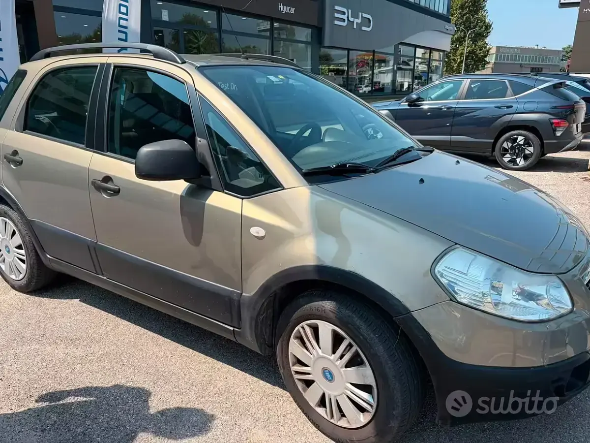 Usata Fiat Sedici 107 CV (78 kW) 2007 SUV