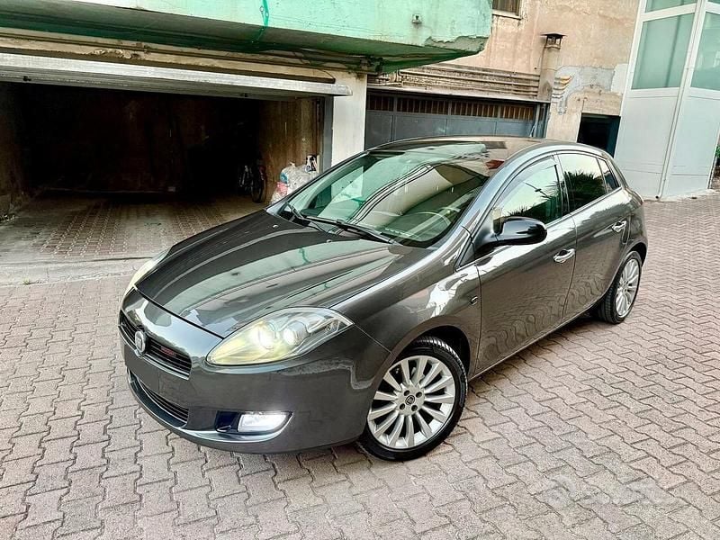 Usata Fiat Bravo Emotion 105 CV (77 kW) 2013 Grigio Utilitaria
