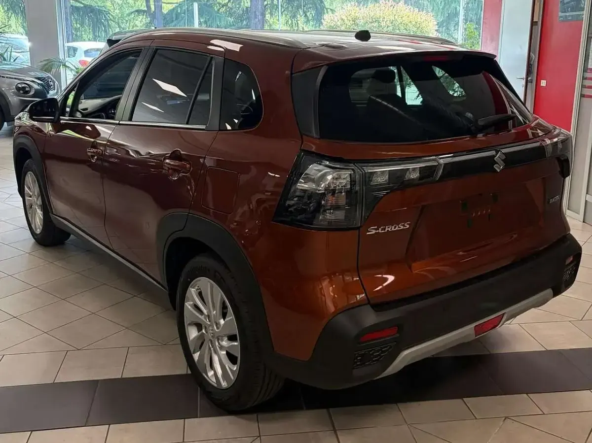 Usata Suzuki SX4 S-Cross 110 CV (80 kW) 2025 Canyon SUV