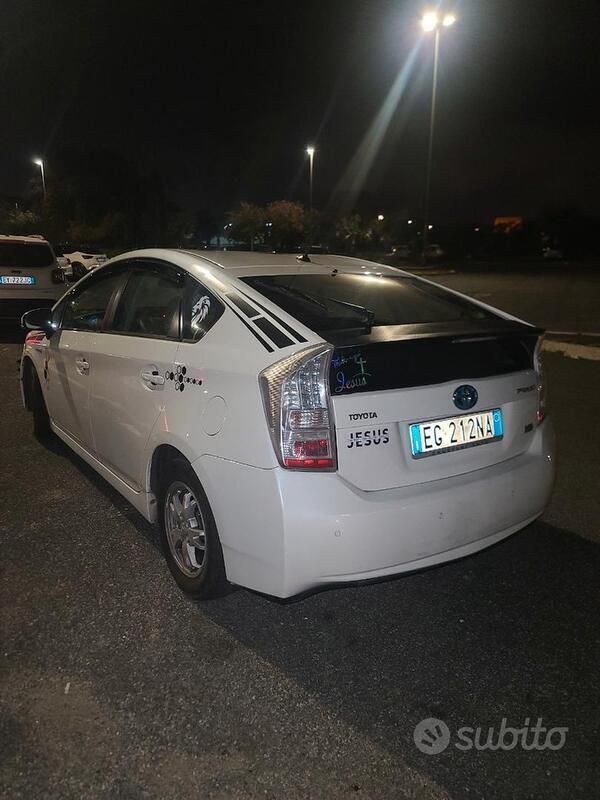 Usata 2011 Toyota Prius Due volumi | 5000 € - Immagine 1/4