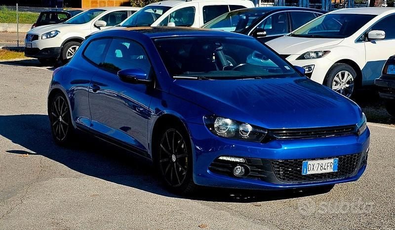 Begagnad VW Scirocco 160 HK (117 kW) 2010 Blå Sportkupé