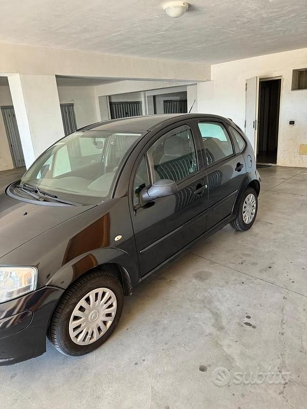 Begagnad Citroën C3 2009 Svart Halvkombi