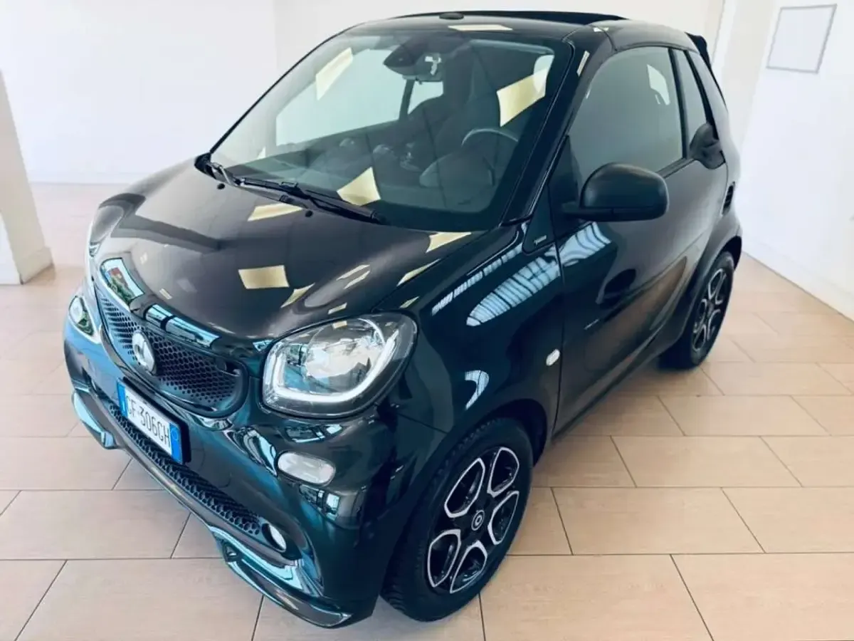 Usata Smart ForTwo Cabrio Prime 90 CV (66 kW) 2019 Nero Cabrio