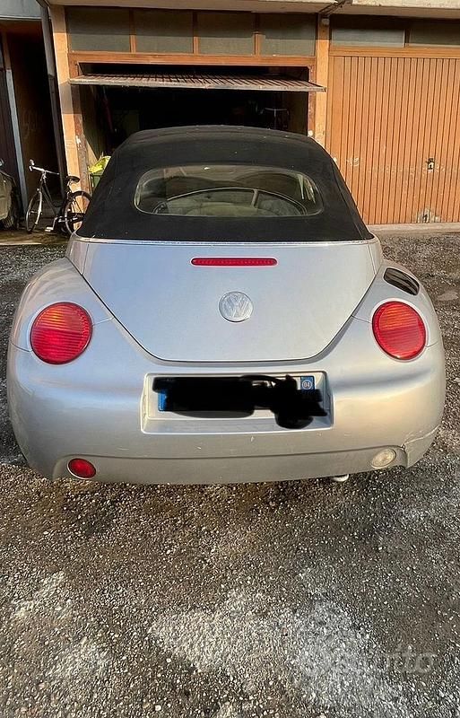 Usata VW New Beetle 90 CV (66 kW) 2004 Grigio Utilitaria