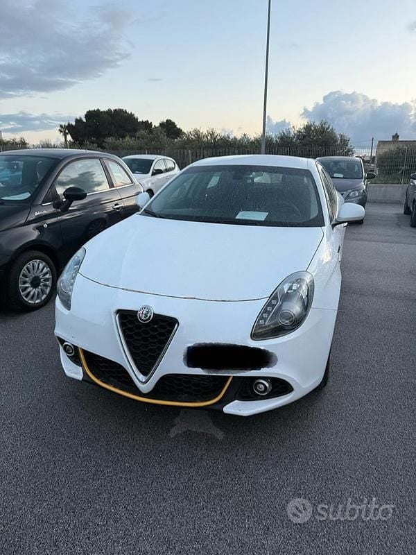 Usata Alfa Romeo Giulietta 120 CV (88 kW) 2019 Bianco Berlina