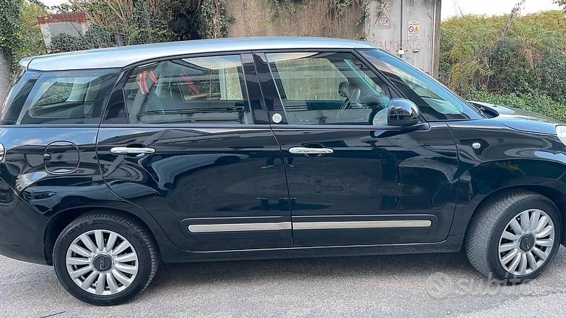 Usata Fiat 500L Living 120 CV (88 kW) 2014 Nero Monovolume