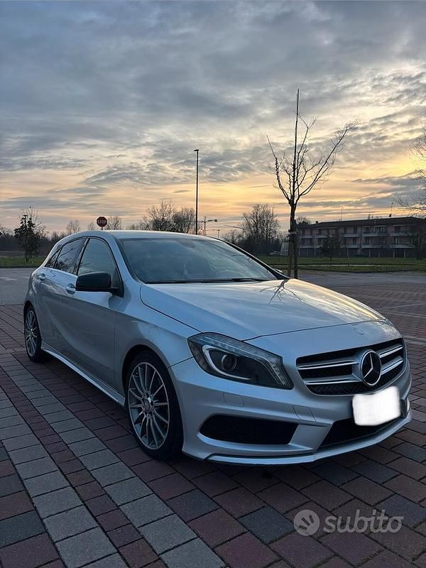 Usata Mercedes A180 Premium 2015 Grigio Berlina