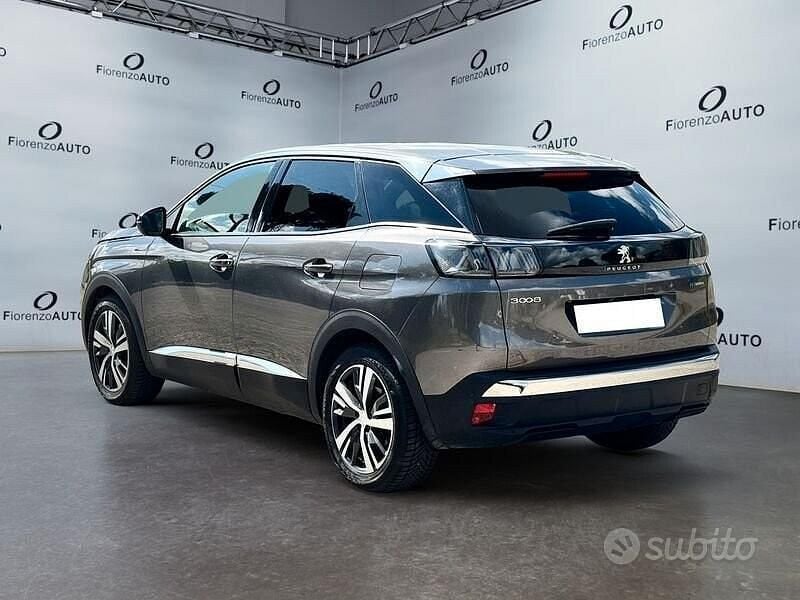 Usata Peugeot 3008 Allure 200 CV (147 kW) 2023 Grigio Station wagon