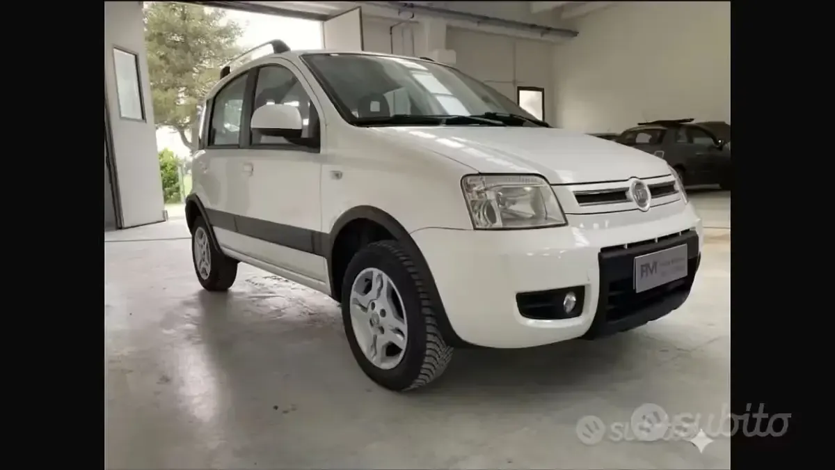 Usata Fiat Panda Climbing 60 CV (44 kW) 2010 Bianco Utilitaria