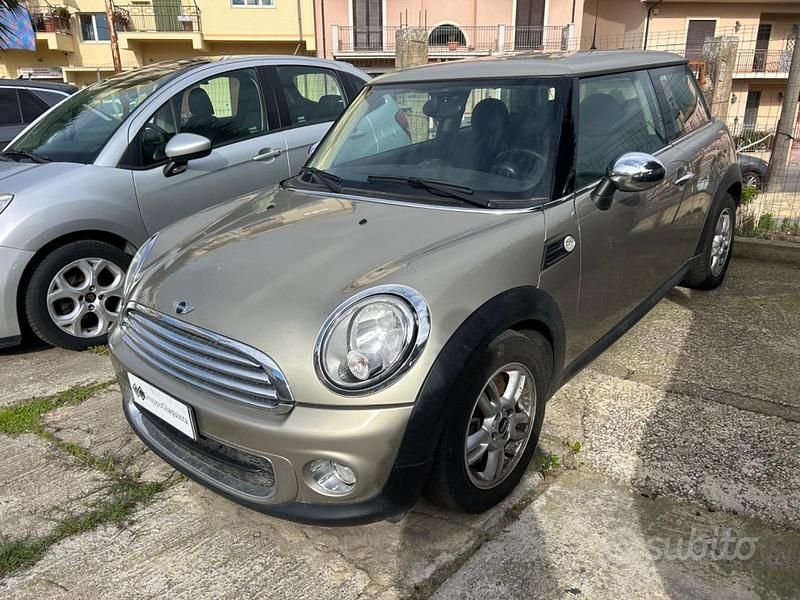Marrone Usata 2011 Mini One D Due volumi | 7000 € (Buon prezzo) - Immagine 1/2