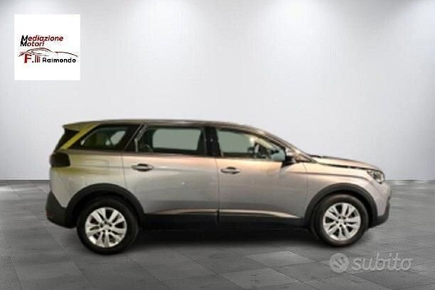 Usata Peugeot 5008 Business-Line 130 CV (95 kW) 2020 Grigio SUV