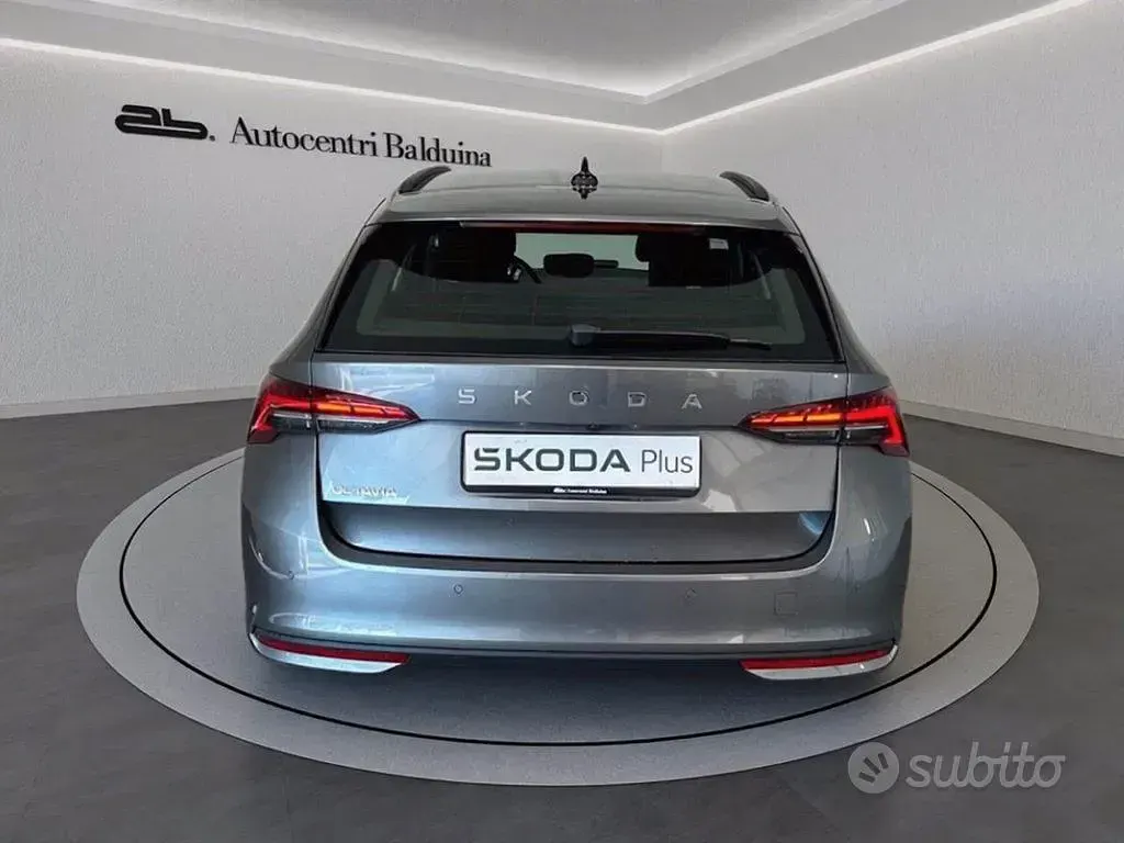 Usata Skoda Octavia Executive 150 CV (110 kW) 2025 Grigio graphite metalizzato Station wagon