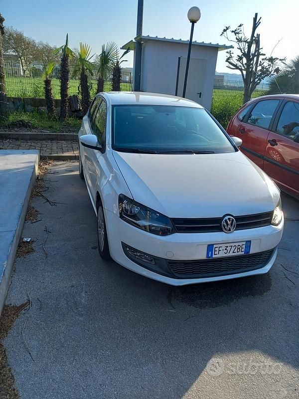 Usado VW Polo 70 CV (51 kW) 2010 Blanco Utilitario