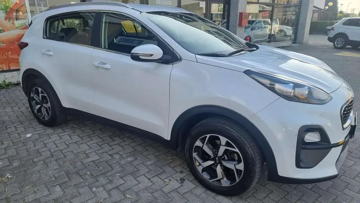 Usata Kia Sportage Urban 126 CV (92 kW) 2021 Bianco SUV