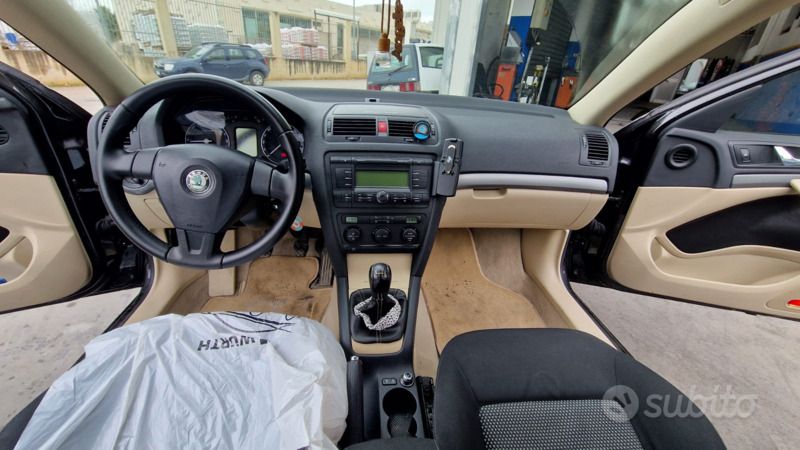 Usata Skoda Octavia Elegance 140 CV (102 kW) 2007 Nero Berlina