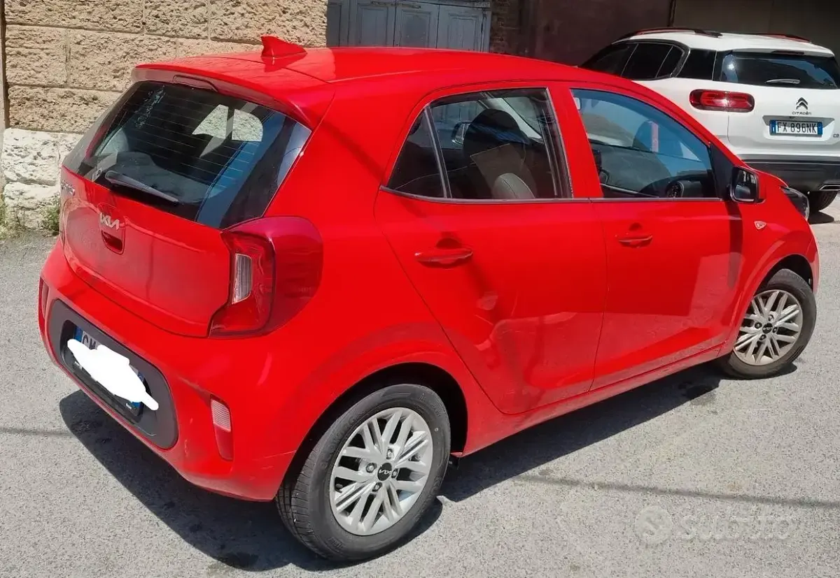 Usata Kia Picanto 67 CV (49 kW) 2023 Rosso Utilitaria