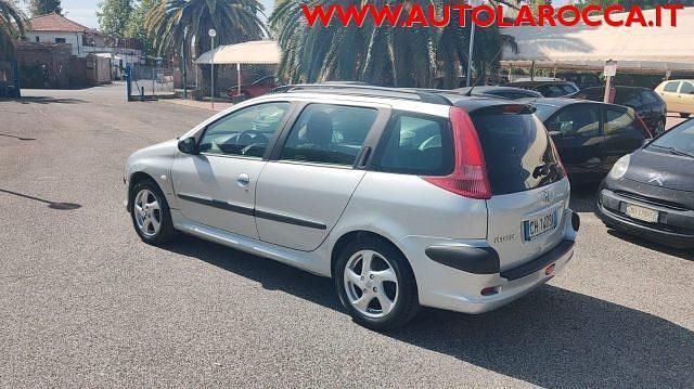Usata Peugeot 206 109 CV (80 kW) 2003 Argento metallizzato Station wagon