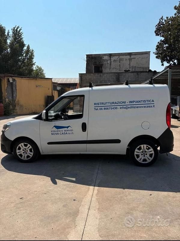 Usata Fiat Doblò 105 CV (77 kW) 2016 Bianco Monovolume