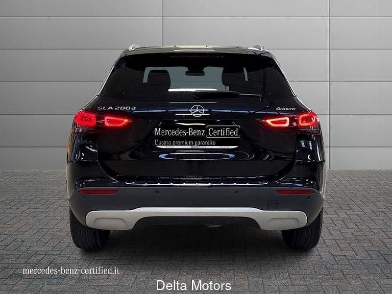 Usata Mercedes GLA200 150 CV (110 kW) 2022 Nero SUV