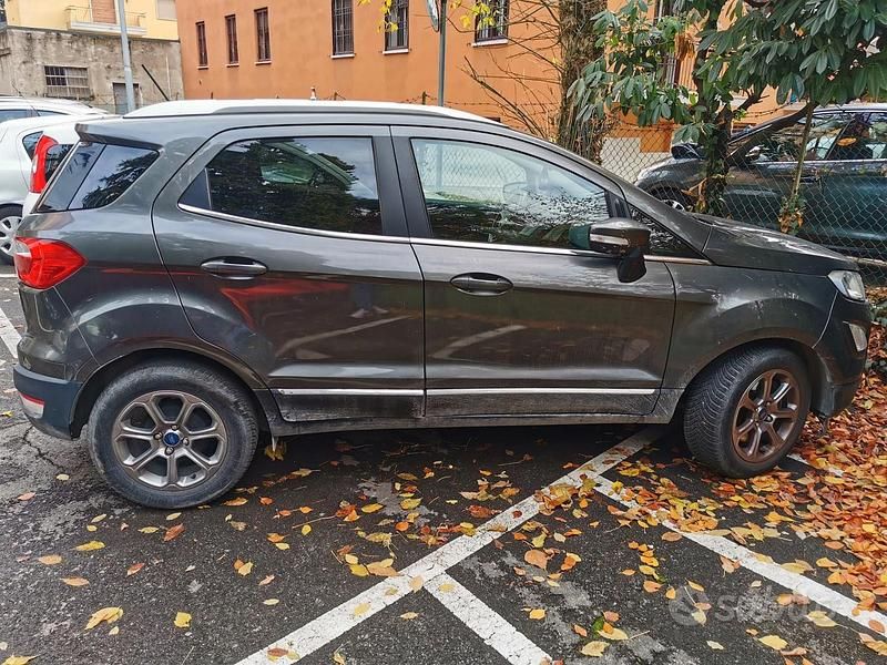 Grigio Usata 2019 Ford Ecosport ST-Line SUV | 12.900 € (Buon prezzo) - Immagine 1/4