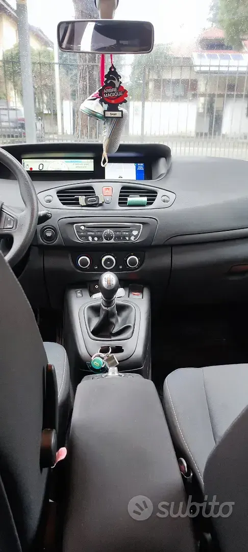 Usata Renault Scenic E-Tech 110 CV (80 kW) 2009 Grigio Monovolume