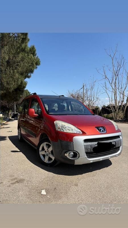 Usata 2009 Peugeot Partner Tepee Outdoor Monovolume | 4500 € (Ottimo prezzo) - Immagine 1/4
