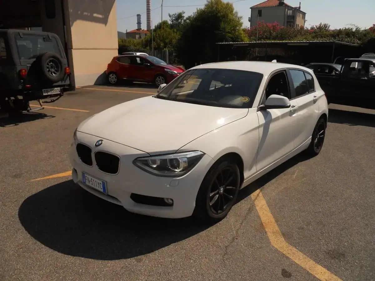 Usata BMW 118 143 CV (105 kW) 2013 Bianco Utilitaria