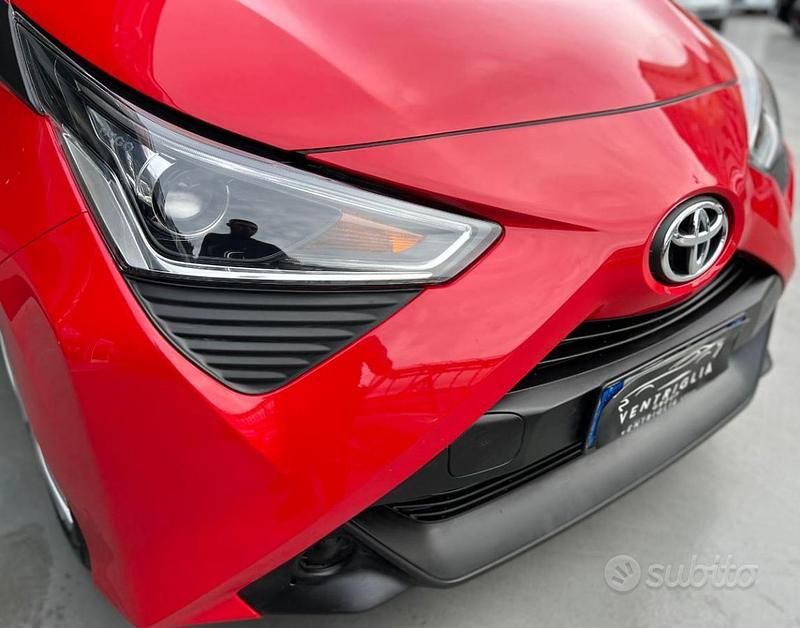 Usata Toyota Aygo Connect Style 72 CV (52 kW) 2021 Utilitaria
