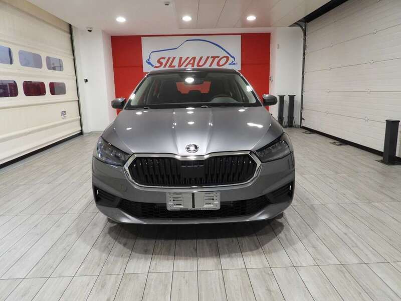 Usata Skoda Fabia Ambition 80 CV (58 kW) 2023 Blu/azzurro Utilitaria