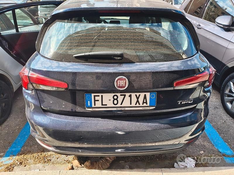 Usata Fiat Tipo 120 CV (88 kW) 2017 Blu Berlina