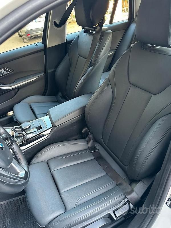 Usata BMW 320e Advantage 190 CV (139 kW) 2021 Bianco Station wagon