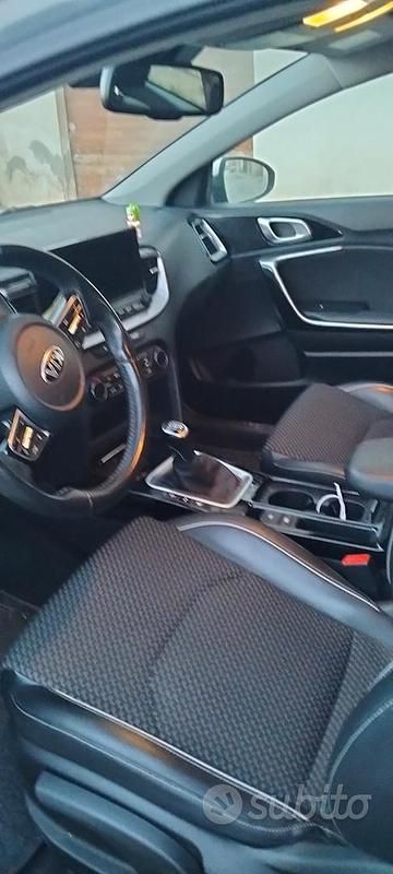 Usata Kia XCeed 120 CV (88 kW) 2021 Grigio SUV