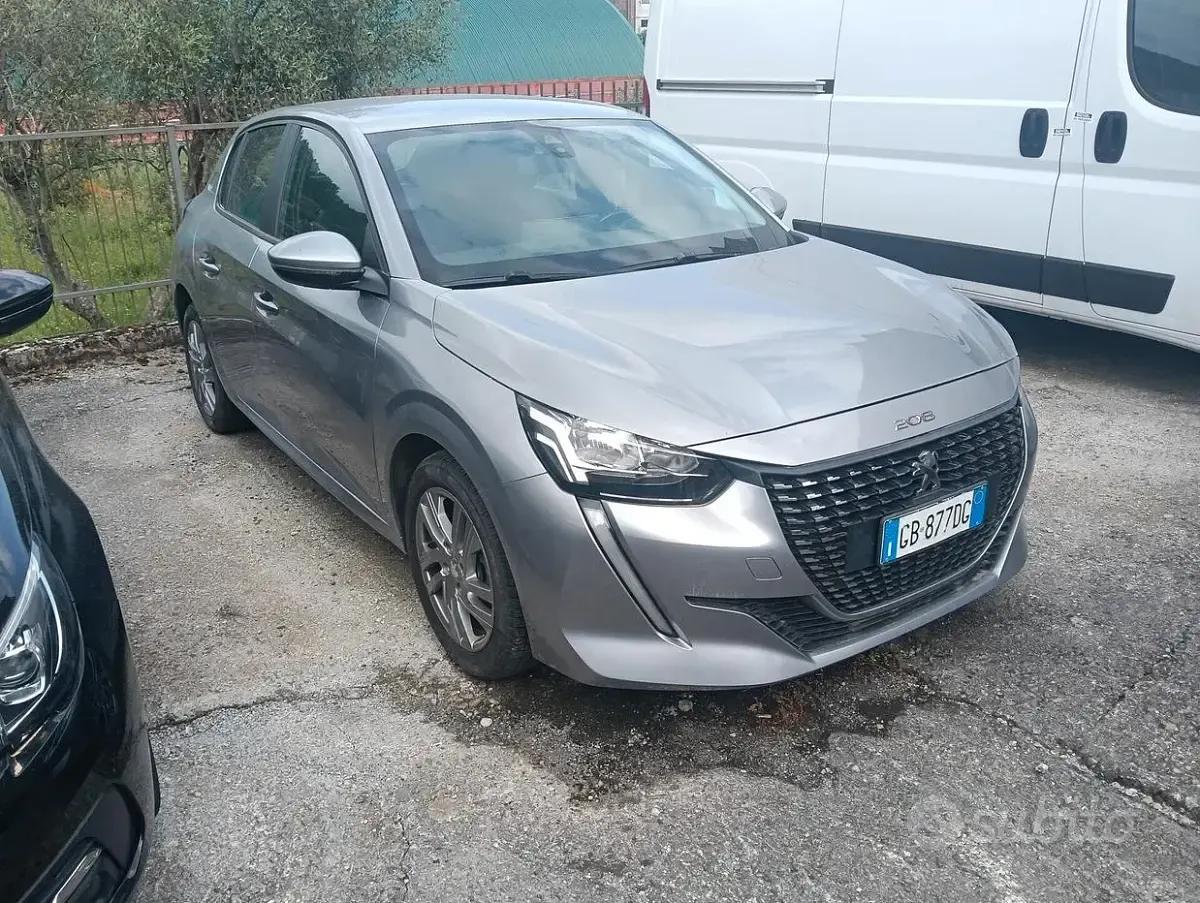 Usata Peugeot 208 Active 102 CV (75 kW) 2020 Grigio Utilitaria