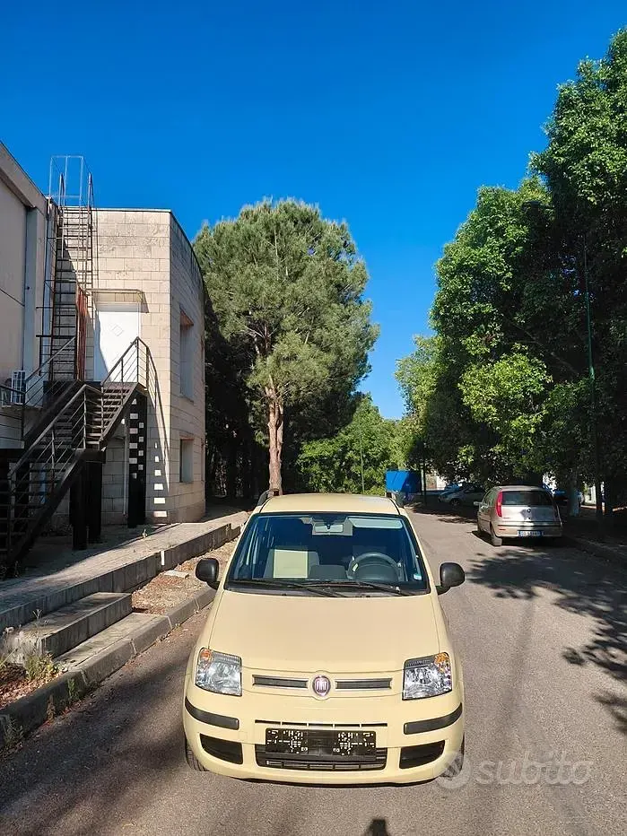 Usata Fiat Panda Emotion 69 CV (50 kW) 2011 Giallo Utilitaria