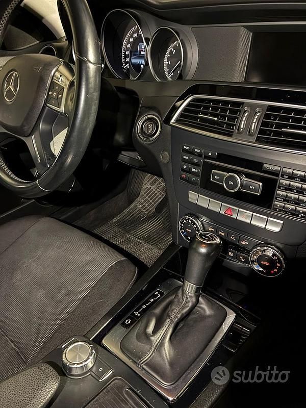 Usata Mercedes C180 120 CV (88 kW) 2013 Berlina