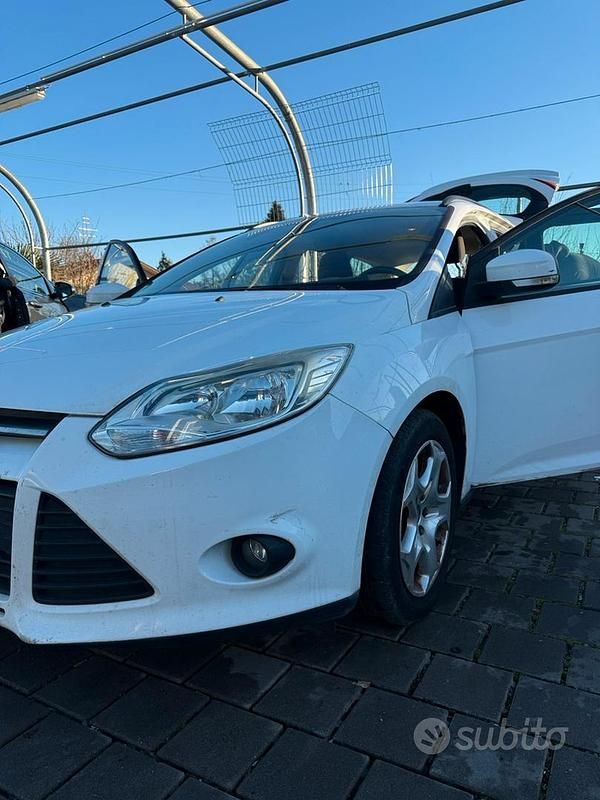 Bianco Usata 2014 Ford Focus Station wagon | 4800 € - Immagine 1/4
