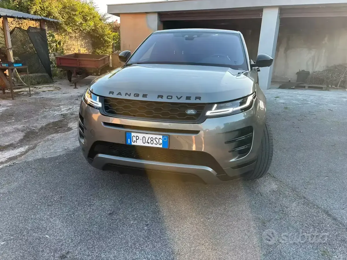 Usata Land Rover Range Rover evoque 200 CV (147 kW) 2020 Grigio SUV