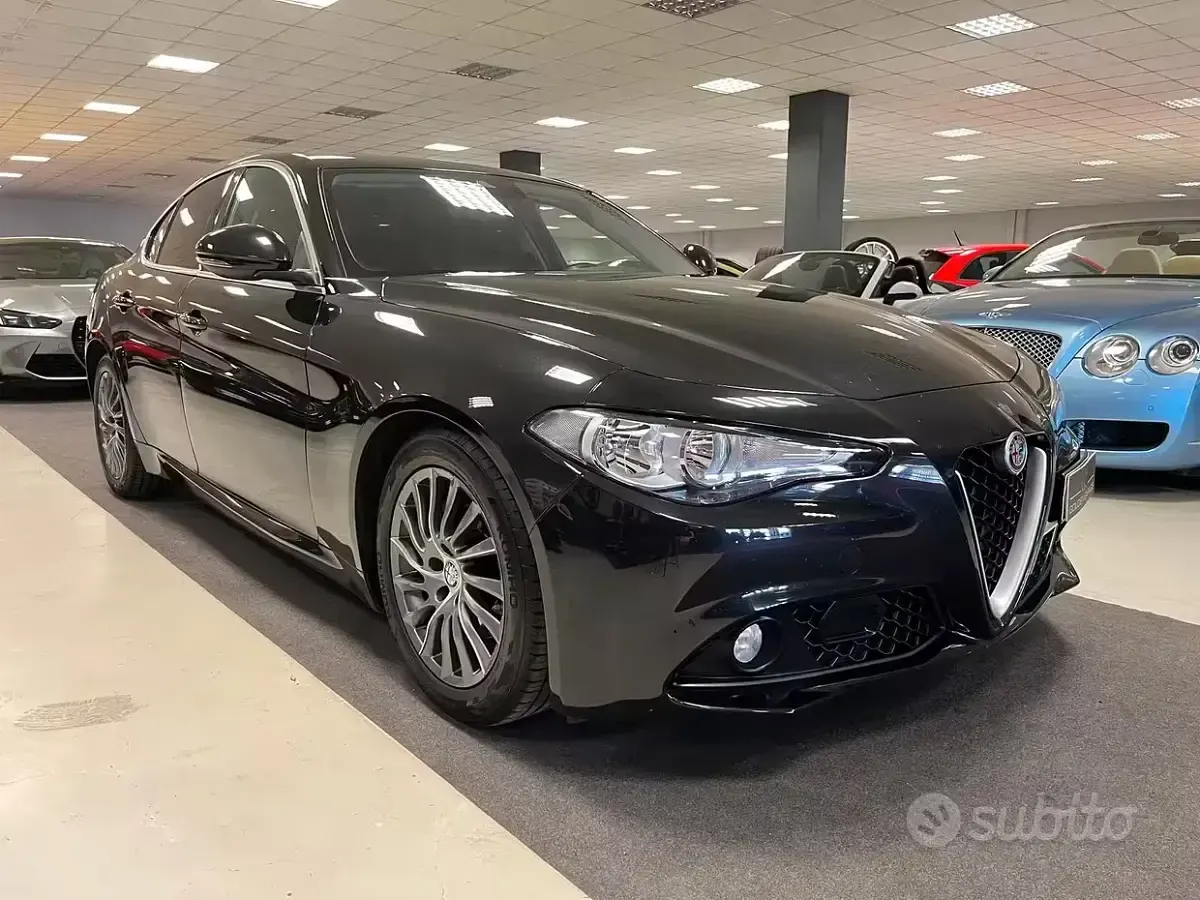 Usata Alfa Romeo Giulia Super 150 CV (110 kW) 2016 Nero Berlina