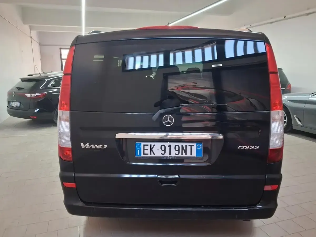 Usata Mercedes Viano 163 CV (119 kW) 2011 Nero Monovolume